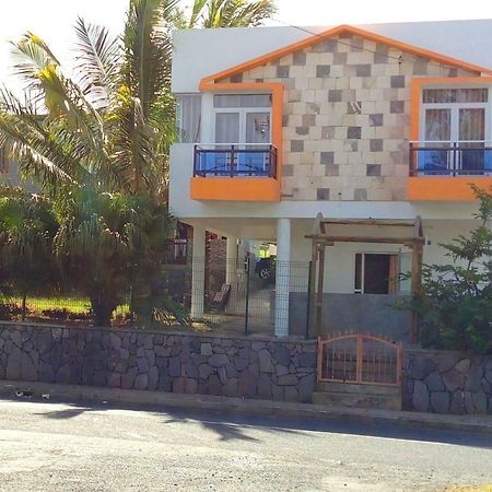 Chez Clenya Guesthouse La Ferme Bagian luar foto