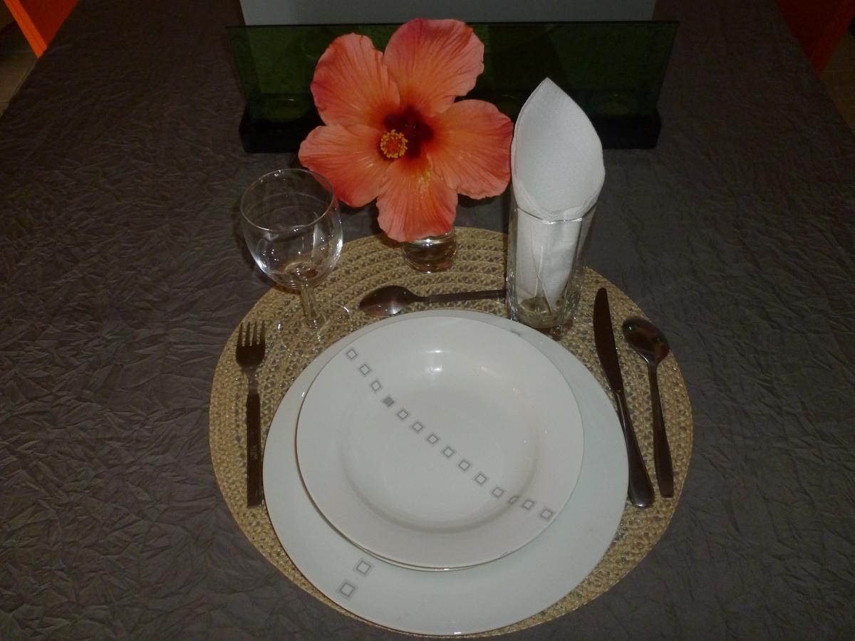 Chez Clenya Guesthouse La Ferme Bagian luar foto