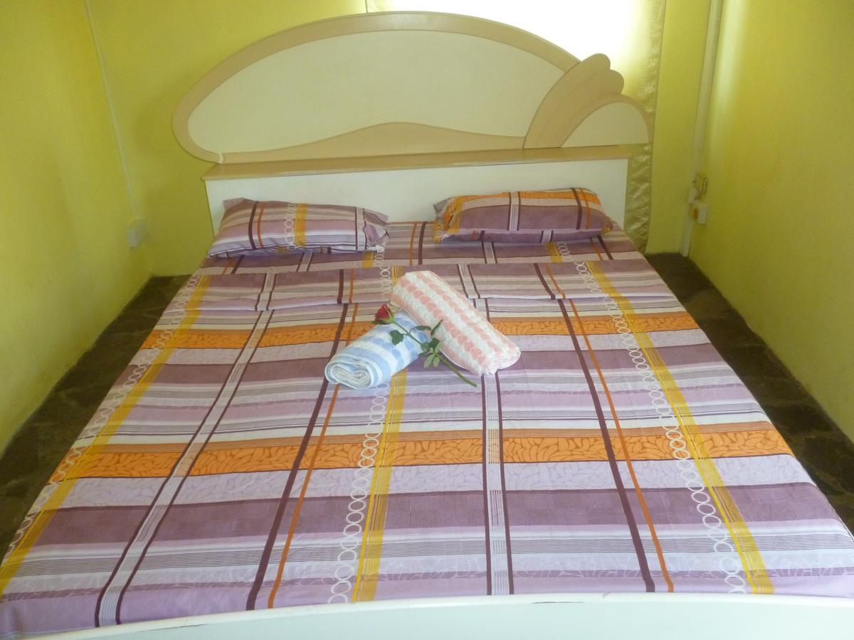 Chez Clenya Guesthouse La Ferme Bagian luar foto