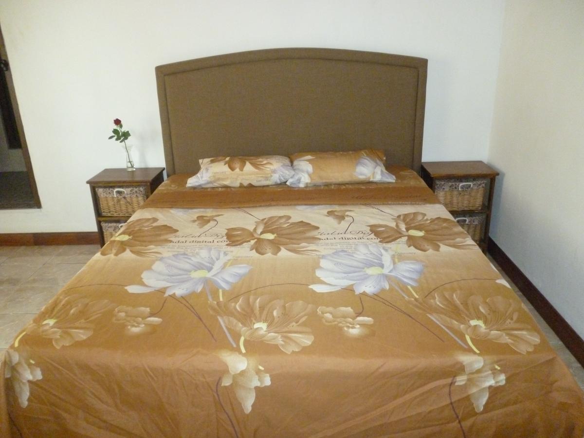 Chez Clenya Guesthouse La Ferme Bagian luar foto