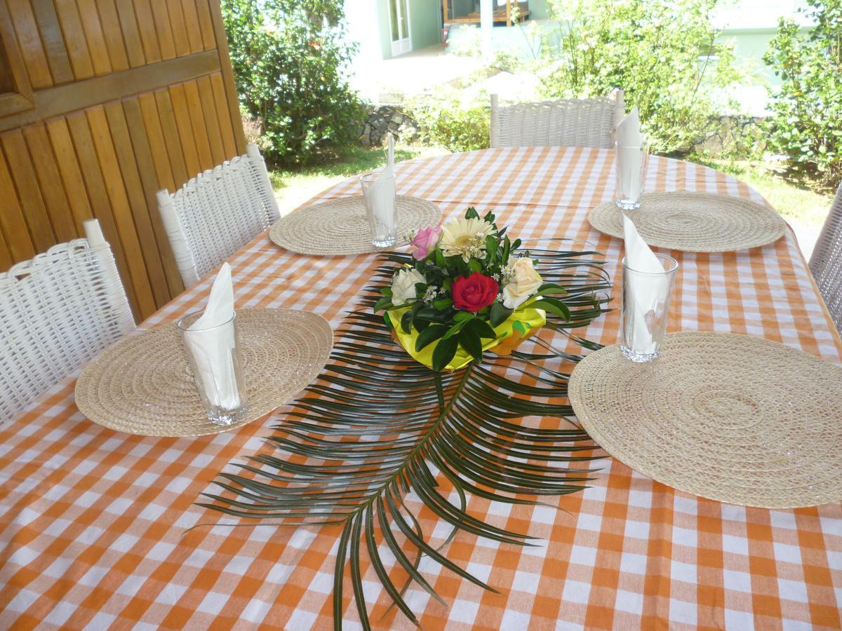Chez Clenya Guesthouse La Ferme Bagian luar foto