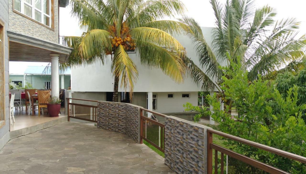 Chez Clenya Guesthouse La Ferme Bagian luar foto